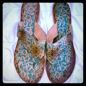 Wood/leather lightweight turquoise/brown sandals